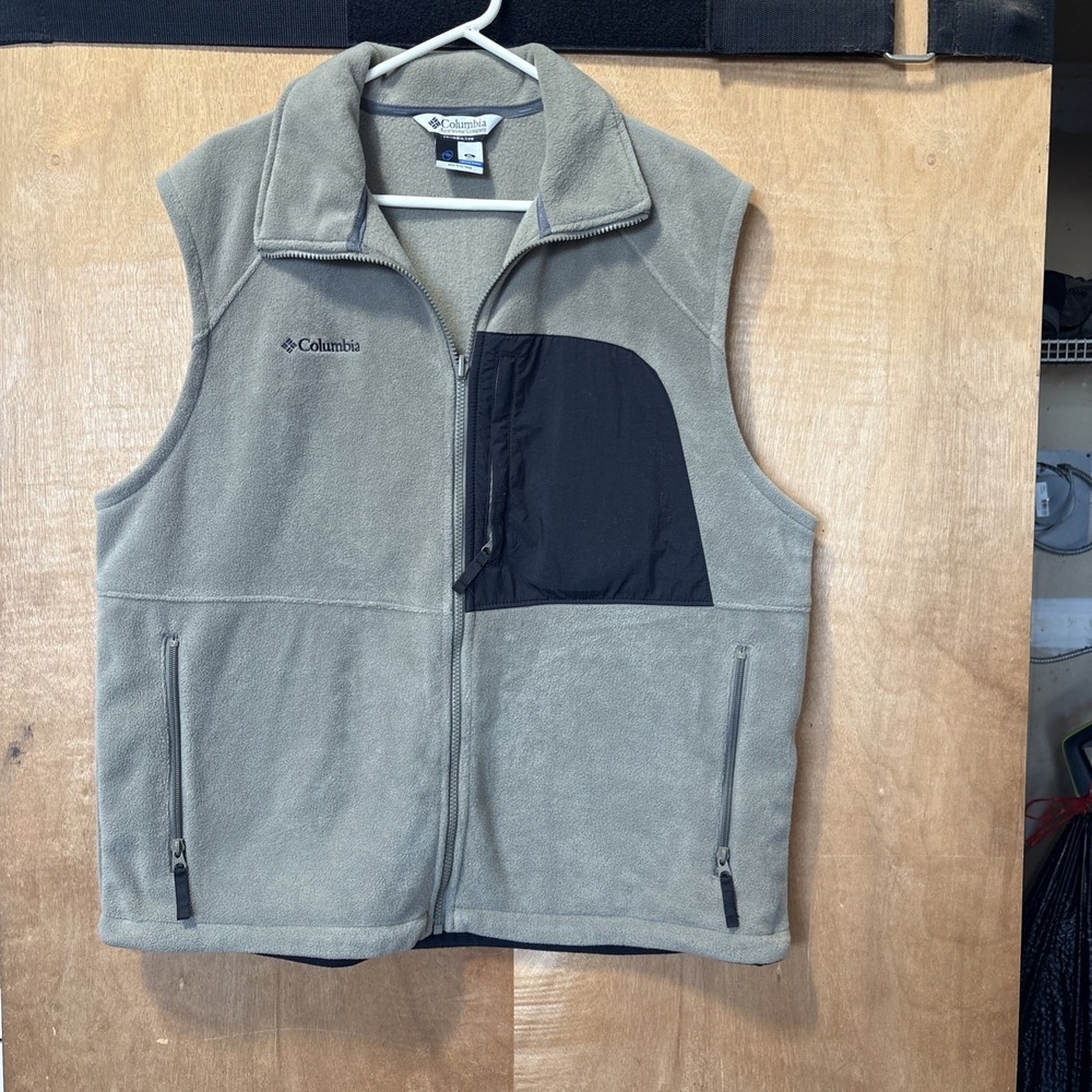 Columbia Men's Sea Moss / Black Vest Hiking Fishing Outdoor Xl